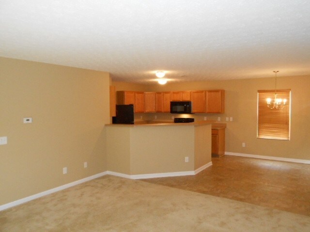 Foto del edificio - 7233 Reynolds Crossing Drive