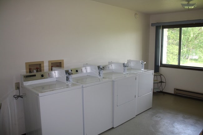 Laundry Room - 717 W 5th St