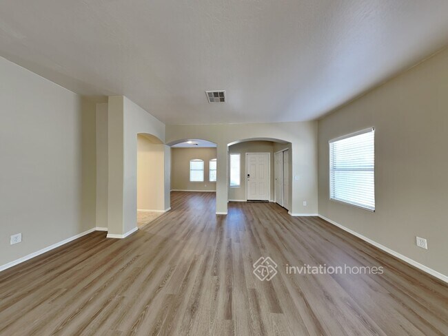 Foto del edificio - 6923 S 25th Dr