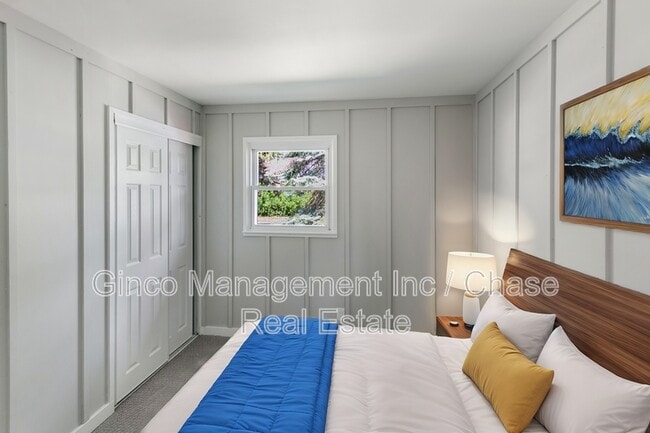 Building Photo - 26 Normandy Dr E