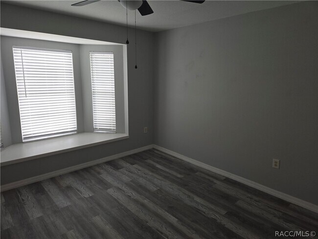 Foto del edificio - 864 W Gleason Pl