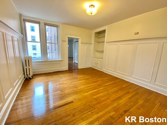 Building Photo - 1143 Commonwealth Ave