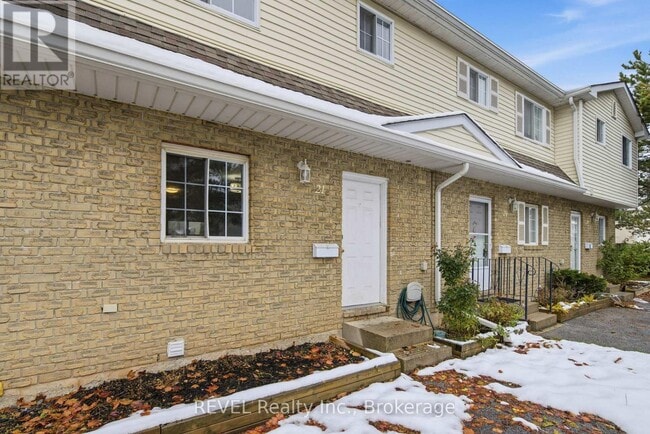 Photo du bâtiment - 8136 Coventry Rd