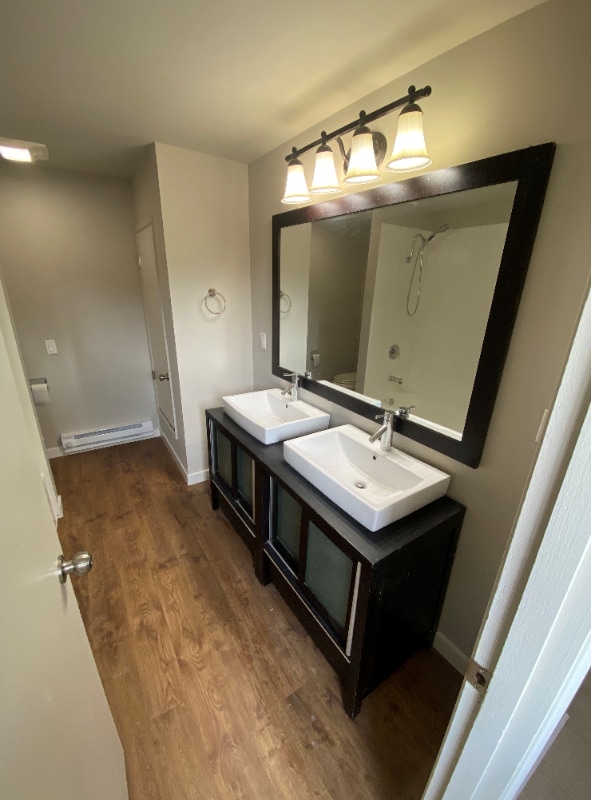 Building Photo - 14330 Stone Ave N