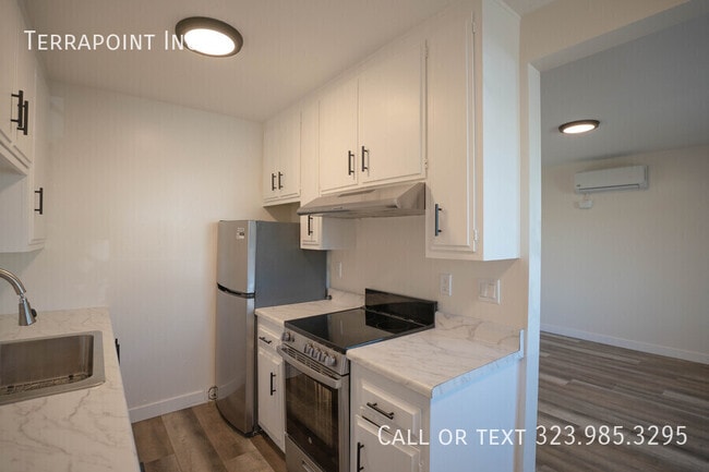 Photo - 825 W 167th St Apartment