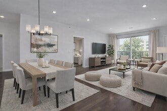 Building Photo - 536 Broadway