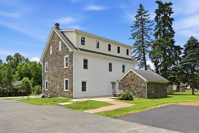 Foto del edificio - 1512 Naamans Creek Rd