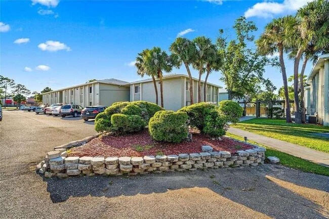 Foto del edificio - 379 47th Ave N