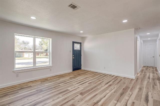 Foto del edificio - 521 Mesquite Ave N