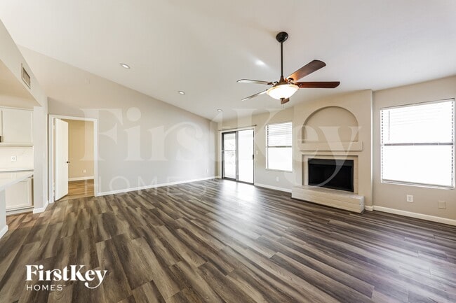 Foto del edificio - 19626 N 14th Pl