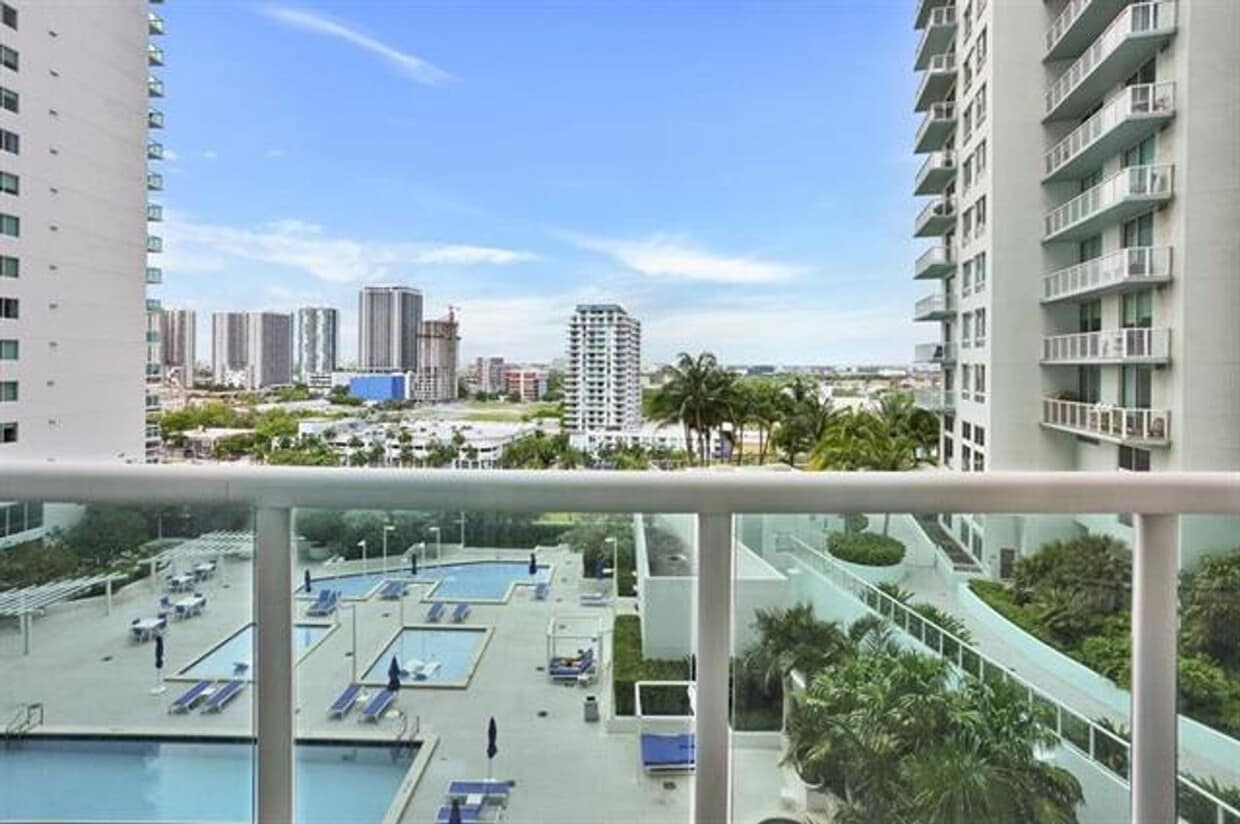 Photo - 1800 N Bayshore Drive Dr # 1610 (B26025259)