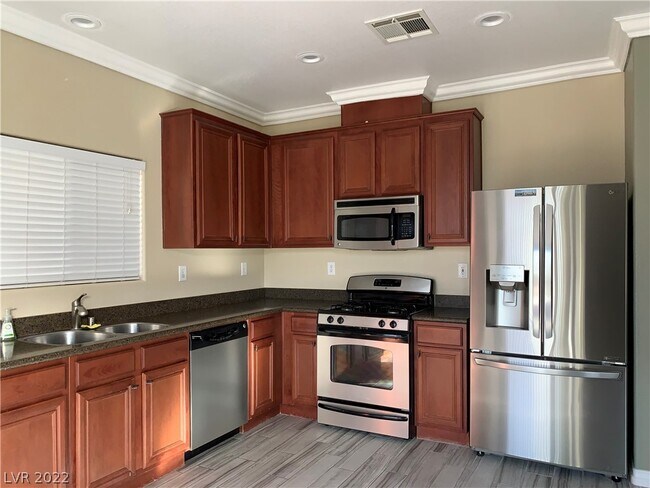 Building Photo - 630 Belsay Castle Ct