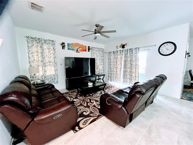 Foto del edificio - 11498 Rhyme Ave