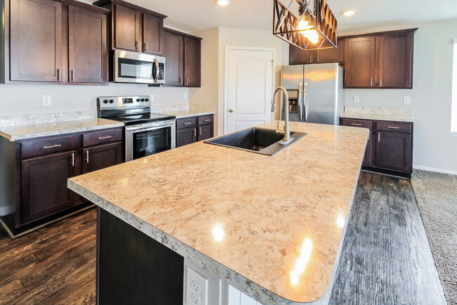 Foto del edificio - 2443 Cold Stream Ln