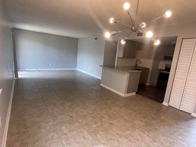 Building Photo - 308 Miracle Strip Pkwy