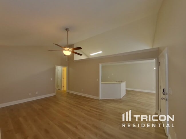 Building Photo - 1003 Cambridge Oaks Dr