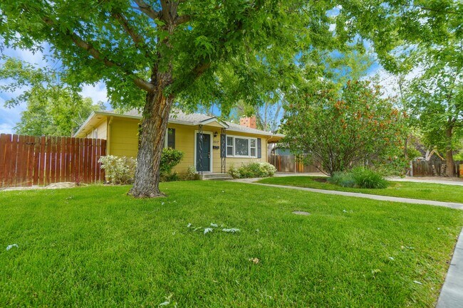 Foto del edificio - 1517 Chrisway Dr