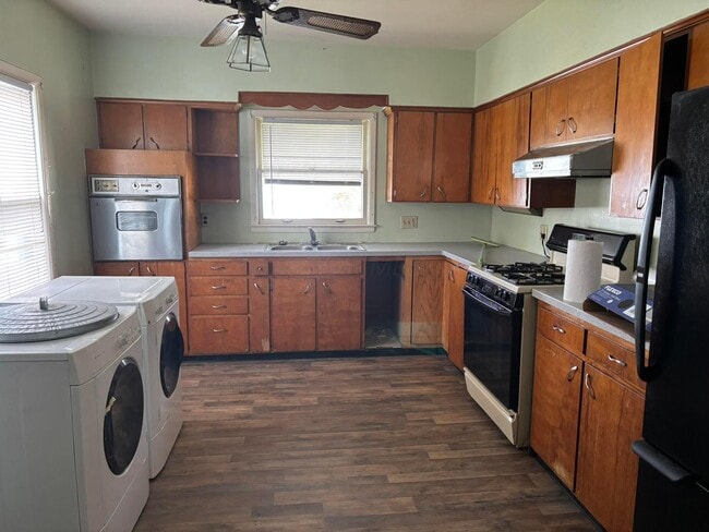 Foto del edificio - 490 Helen St