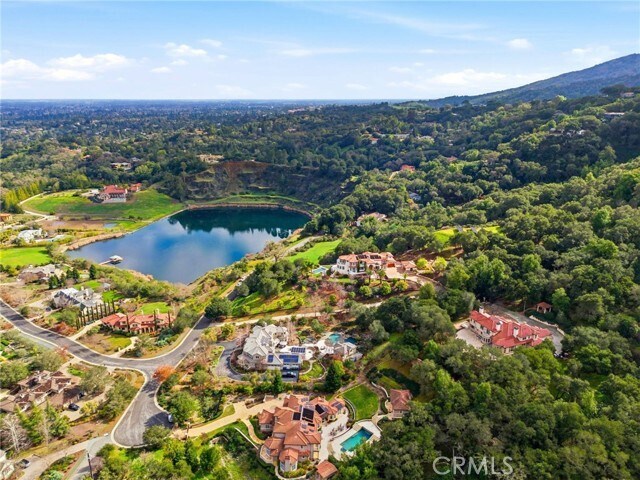 Foto del edificio - 28080 Laura Ct