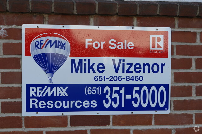 sign - 119 Spring St