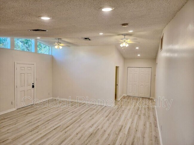 Foto del edificio - 148 18th St NW