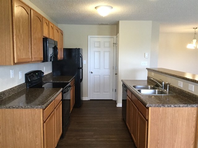 Foto del edificio - 4660 Amesbury Pl