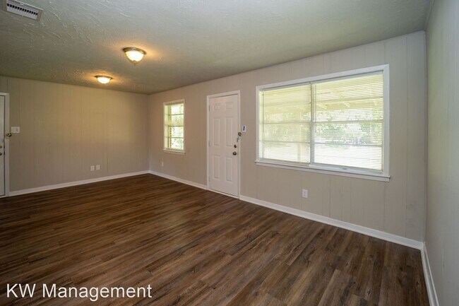 Building Photo - 3 br, 1.5 bath House - 5771 Mel Sha Ln