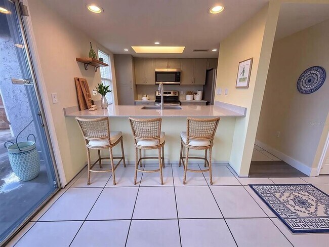 Foto del edificio - 4033 Henley Rd