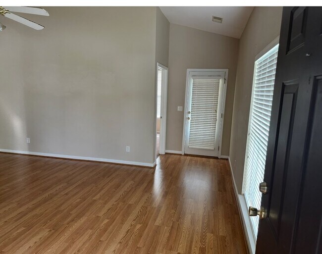 Foto del edificio - 6133 Letson Farms Dr