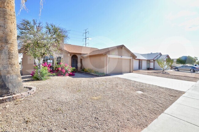 Foto del edificio - 6337 Covina Rd
