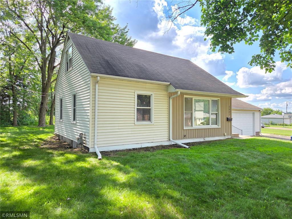 Foto del edificio - 5607 Regent Ave N