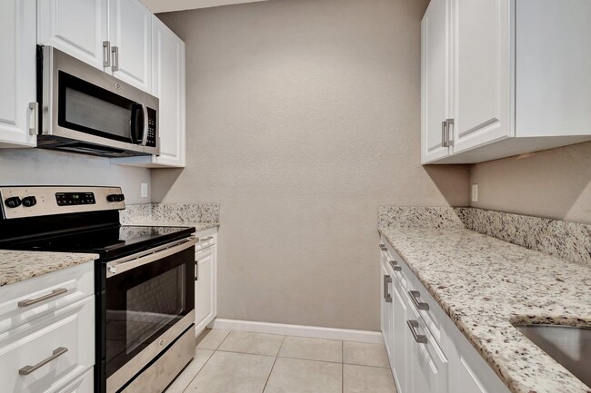 Building Photo - 5830 Monterra Club Dr