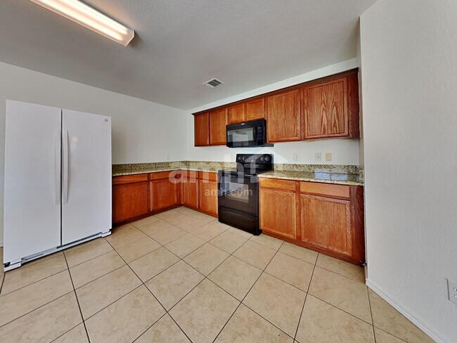 Foto del edificio - 7209 Little Mohican Dr