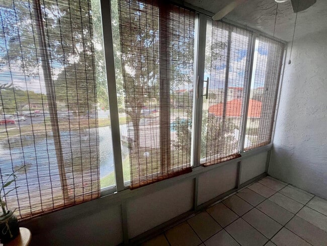 Foto del edificio - 1810 N Lauderdale Ave