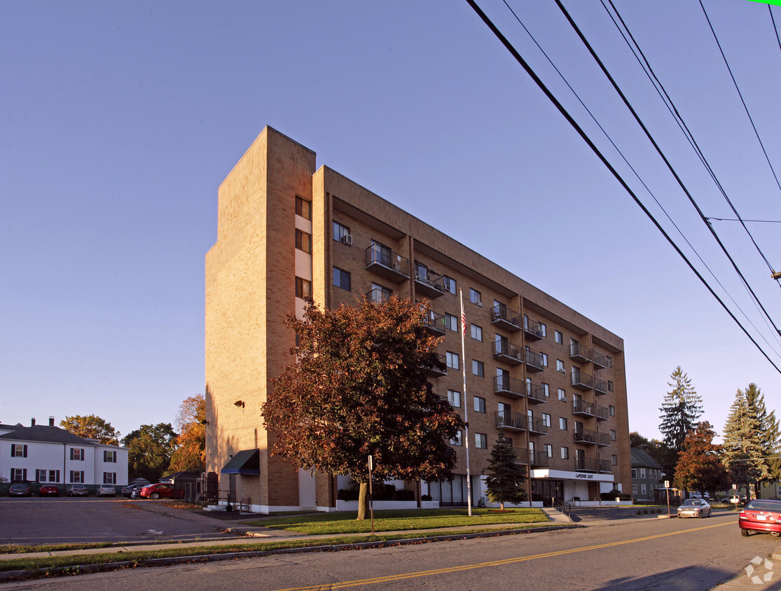 Primary Photo - La Pierre East Apartments