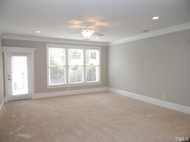 Building Photo - 913 Portstewart Dr