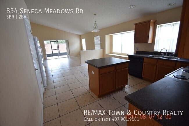 Building Photo - 834 Seneca Meadows Rd