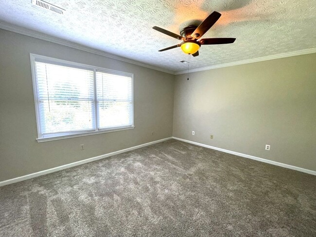 Building Photo - Cute 3 bedroom/2 bath house for rent-West ...