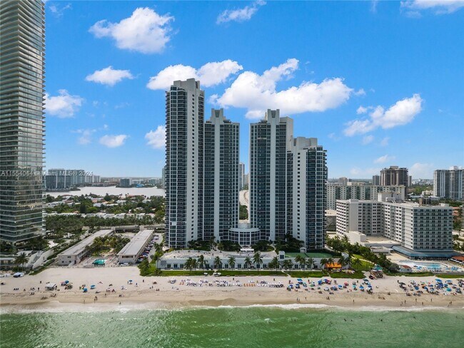 Foto del edificio - 19111 Collins Ave
