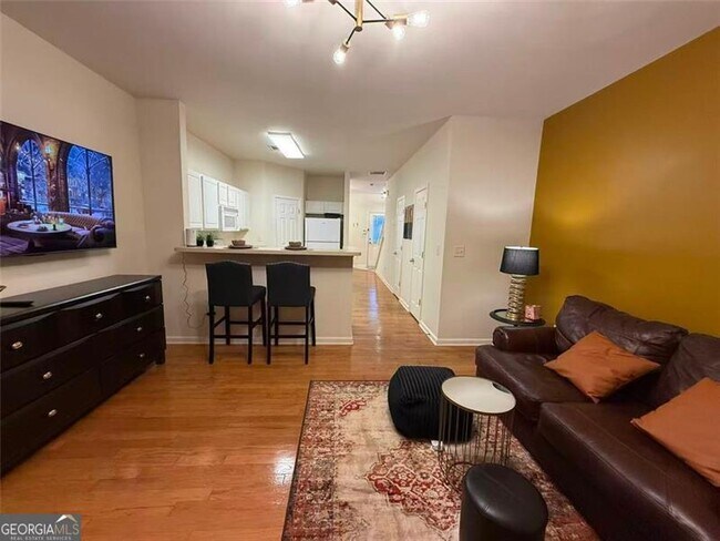 Foto del edificio - 1487 Cove Creek Cir