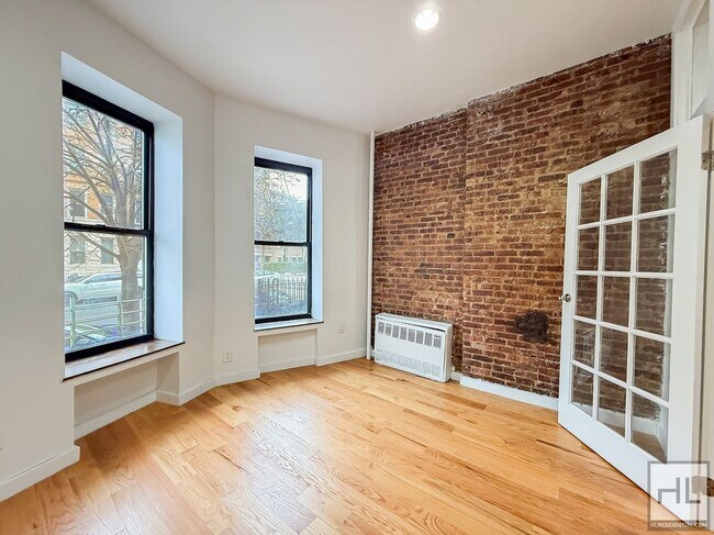 Building Photo - BEDFORD AVENUE / 1-Bed 1-Bath