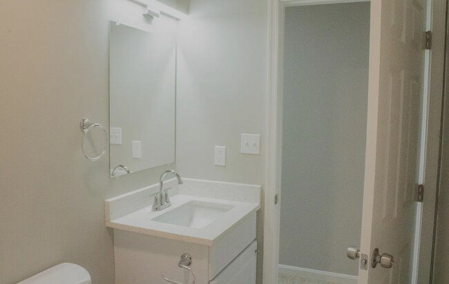 Foto del edificio - 50 N Patterson Park Ave