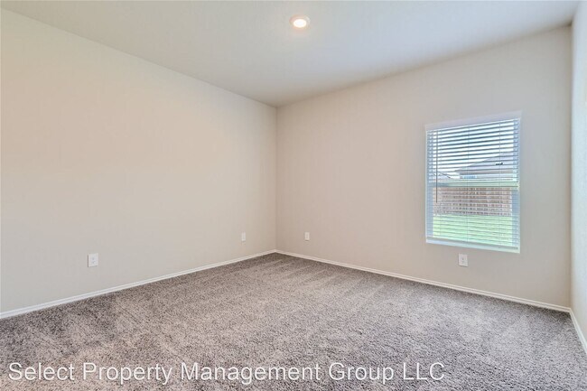 Building Photo - 4 br, 2 bath House - 2139 Collins Alley