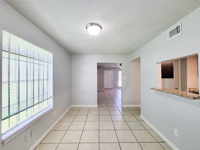 Foto del edificio - 12330 Ormandy St