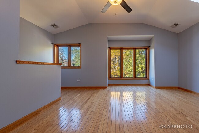 Foto del edificio - 741 S Claremont Ave