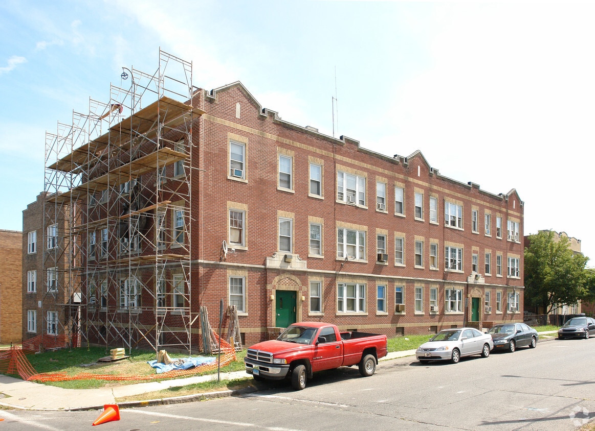 Building Photo - 4-8 Lisbon St