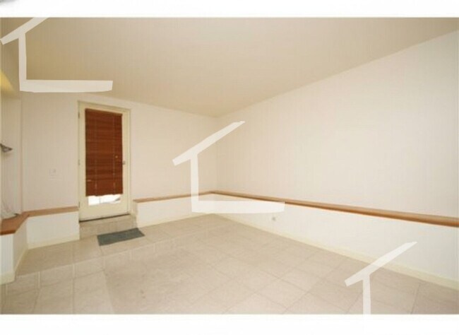Foto del edificio - 29 Symphony Rd