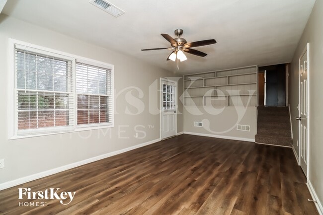 Building Photo - 1570 Sprayberry Dr