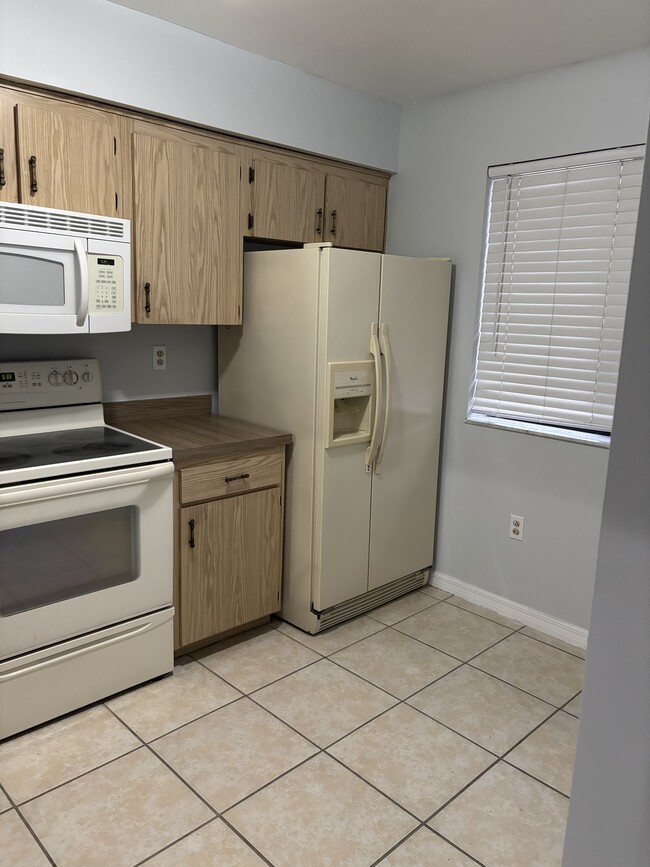 Building Photo - 471 Prestwick Pl