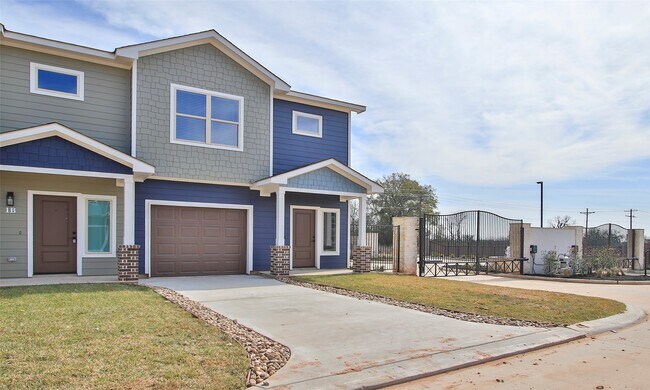 Foto del edificio - 14010 Longstreet Rd